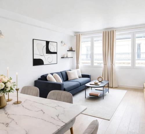 Champs Elysees - Prestige apartment with lift for 5