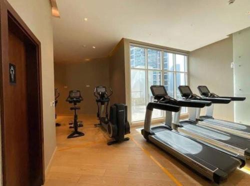 Stylish Studio Apartment with pool in Business Bay - image 14