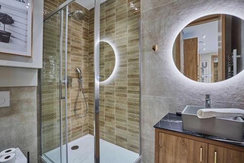 Exceptional apartment near Montmartre 10 people - image 4