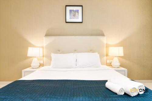The Cosmopolitan Spacious Studio - image 4