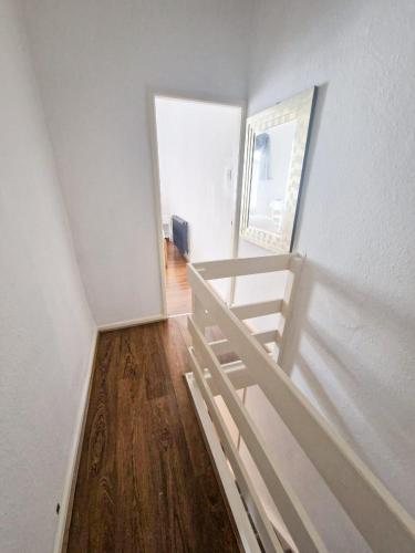 Leyland Town Centre Quiet Hub 2 bedroom 4 beds superfast WIFI free parking close to station and High in 萊蘭中部