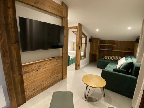 Appartement skis aux pieds, 2 cabines, WiFi, animaux admis