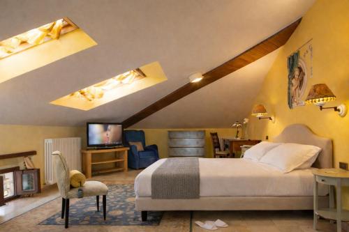 room detail thumbnail 0