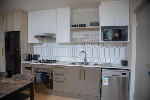 Beachside Modern Holiday Apartments