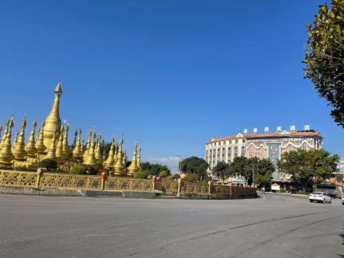A szálláshely kívülről, Mangshi Dai Elephant Mansion Hotel in Dehong