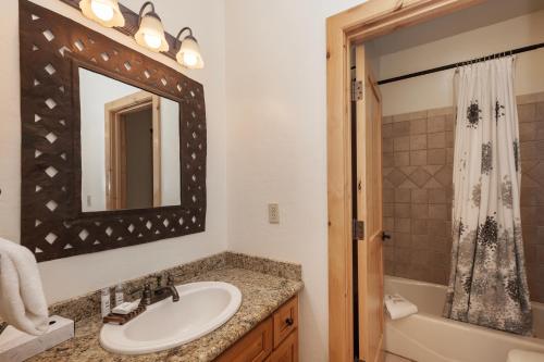12 Yukon Lane Townhome - image 17