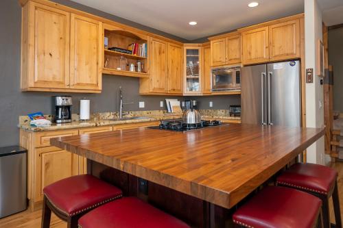 12 Yukon Lane Townhome - image 18