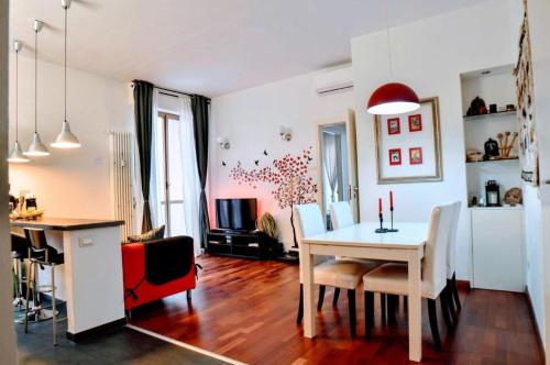 The Red Suite in Florence with Free Parking - Florence