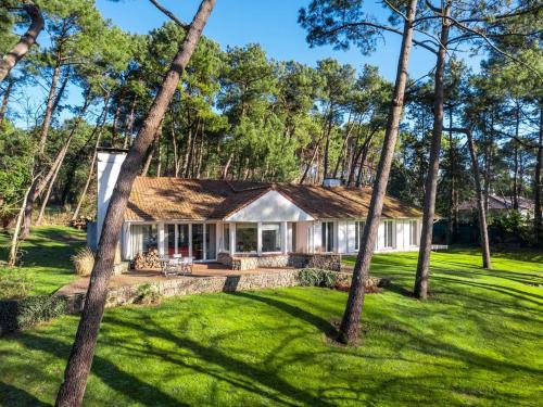 Villa spacieuse avec piscine privée, Wi-Fi, animaux admis - FR-1-821-20