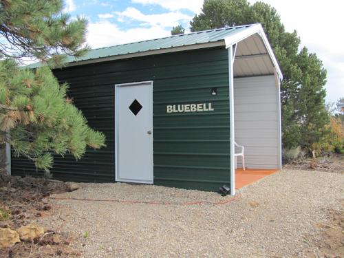 . Bluebell Cabin, Glamour Cabin Camping, Stunning Night Sky