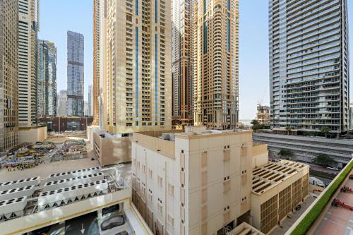 VayK - Stylish 2BD in Dubai Marina Near the Beach - image 3