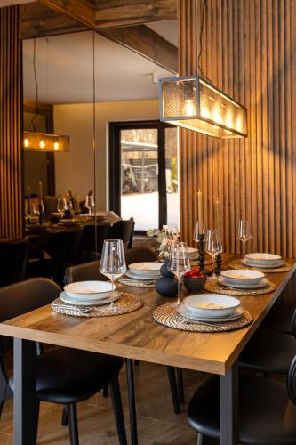 レストラン, Villa Porta Verde III - Privat Pool and Jacuzzi Villa in バラトナルマディ