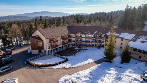 VVF Jura Les Rousses - Accommodation - Prémanon