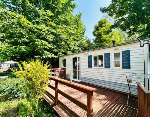 Camping L'Amandier in Turriers
