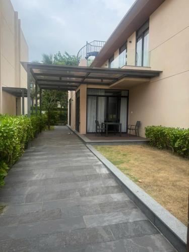 Private Rooftop Pool Villa Wyndham Garden Bai Dai in Phuoc Ha