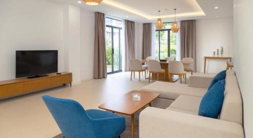 Private Rooftop Pool Villa Wyndham Garden Bai Dai in Phuoc Ha