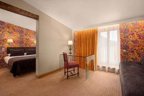 room detail thumbnail 1