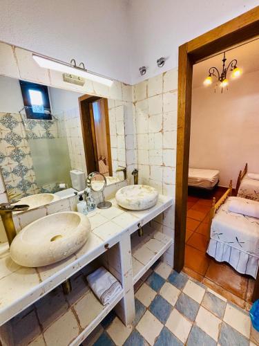 Sierra de San Vicente-Rural House-Garciotum-Toledo in Castillo De Bayuela