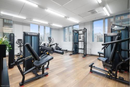 Modern apartment with Sauna and big balcony near Train Station - image 4