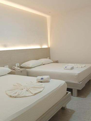 2 double beds