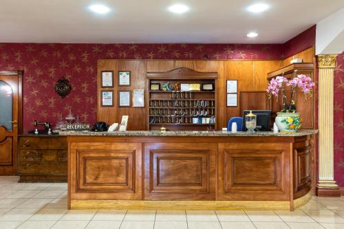 Vestabils, Hotel Ristorante Donato S.R.L. in Calvizzano