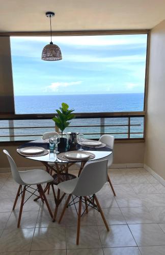 Apartamento en macuto La Guaira Vista al mar in Macuto