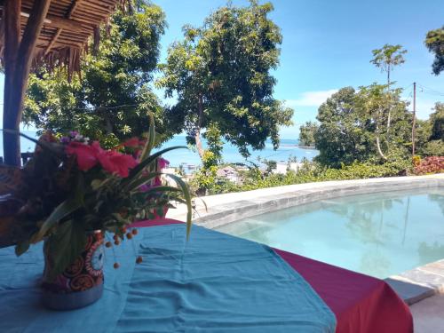 Swimming pool, Colibri Lodge in Nosy Be