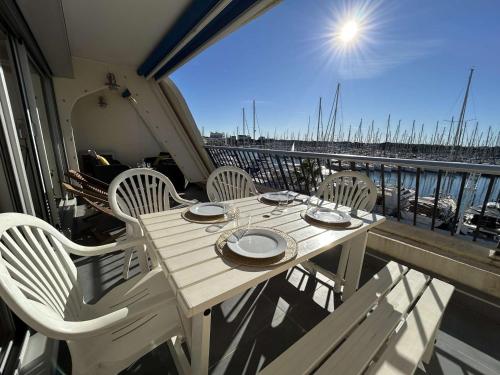 Appartement Climatisé 6 pers avec Terrasse et Piscine à Port Camargue - FR-1-250-253