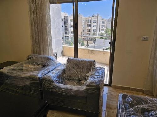 SAKN 7 - Two Bedroom Apartment - image 3