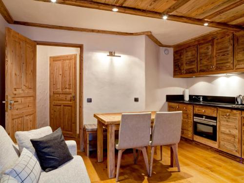 Appartement de Standing au Centre et Bord de Piste - 4 Pers, Parking, WIFI - FR-1-514-35 - Location saisonnière - Courchevel