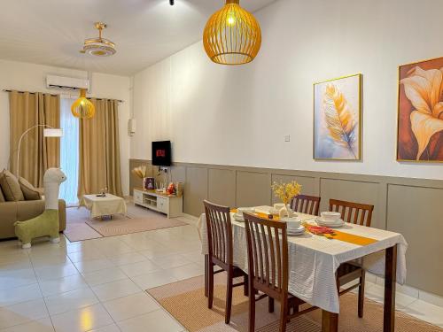 Facilities, Family Landed 2BR House with Coway Free WiFi and Netflix for 8 Guests in Kamunting