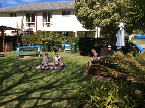 Kert, Como Lodge in Merimbula