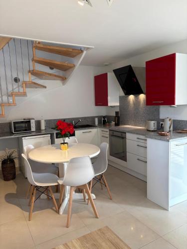 Maison cosy 64 m2 à 10 min de Strasbourg, idéale familles (Maison cosy 64 m2 a 10 min de Strasbourg, ideale familles) in Lampertheim
