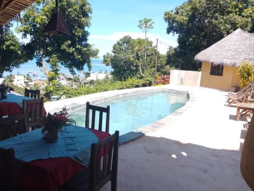 Swimming pool, Colibri Lodge in Nosy Be