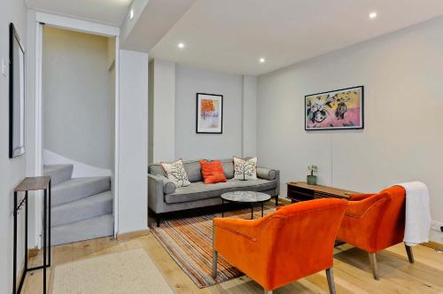 Sweet Marble Arch 2 Bedroom Mews House - image 11