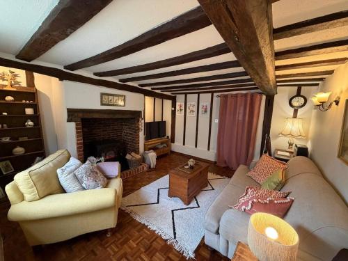 Pretty Cottage in Harleston, Norfolk, dog friendly in 哈爾斯頓