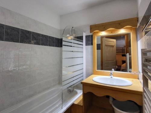 Grand appartement 6 pers piscine & sauna proche pistes & commerces - FR-1-322-662 - image 5