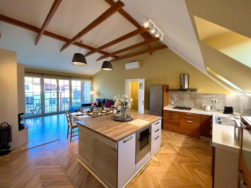 Prague dragonfly residence