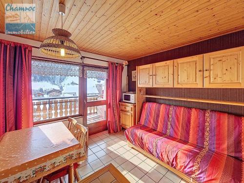 Studio lumineux avec balcon exposé Sud et parking à La Chapelle-d'Abondance