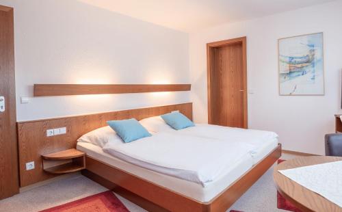 Hotel Gästehaus Hirsch (Hotel Gastehaus Hirsch) in Remseck am Neckar