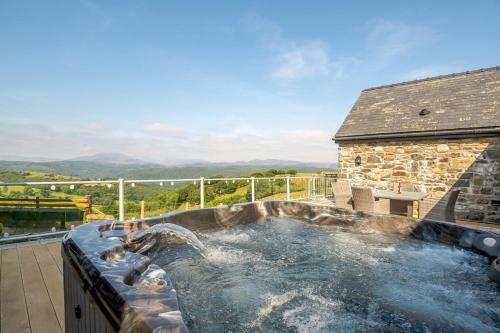 Iekārtas, 3 Bed in Llanrwst oc-bow155 in Capel Garmon