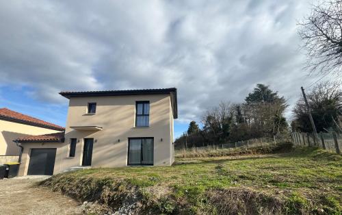Maison au calme à Pont-Évêque (Maison au calme a Pont-Eveque) in Pont-Eveque (Rhone-Alpes)