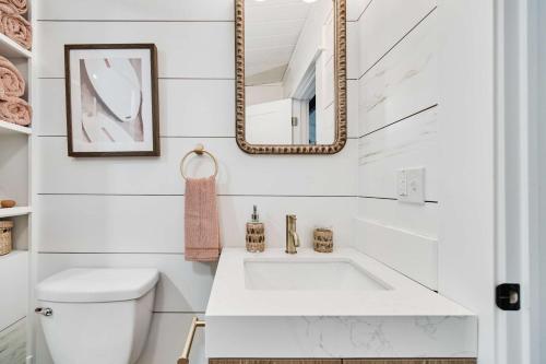 TreeTops of Lake Michigan Beach Front and Spa Family Home - image 3