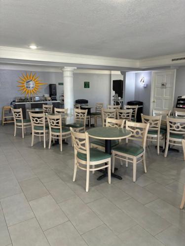 La Quinta Inn by Wyndham Farmington - image 11