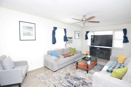 Cozy Beds with Parking, Laundry - Near RU, RWJ, NJ Transit