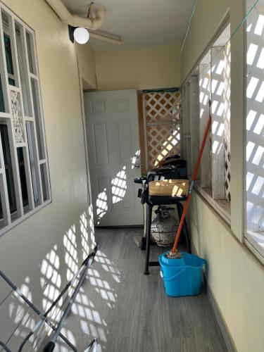 Cozy & Convenient Stay Near Beach, Airport & More! in Cay Bay