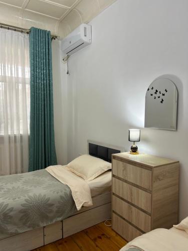 2 twin beds