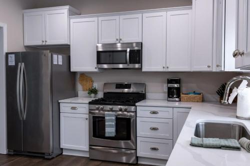 Your Anchor Point by arc Vacation Rentals - image 2