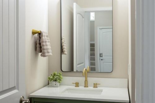 Your Anchor Point by arc Vacation Rentals - image 4