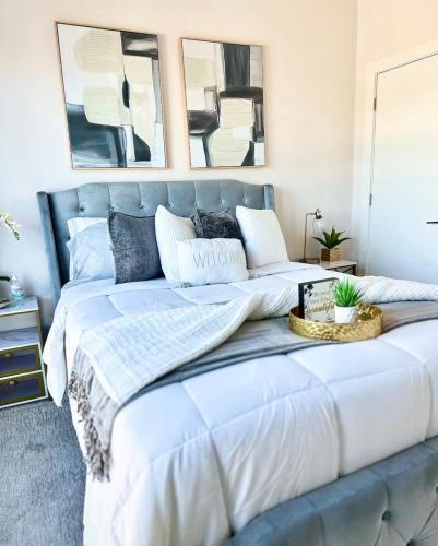 Diamond Cove Highrise Suite in English Avenue